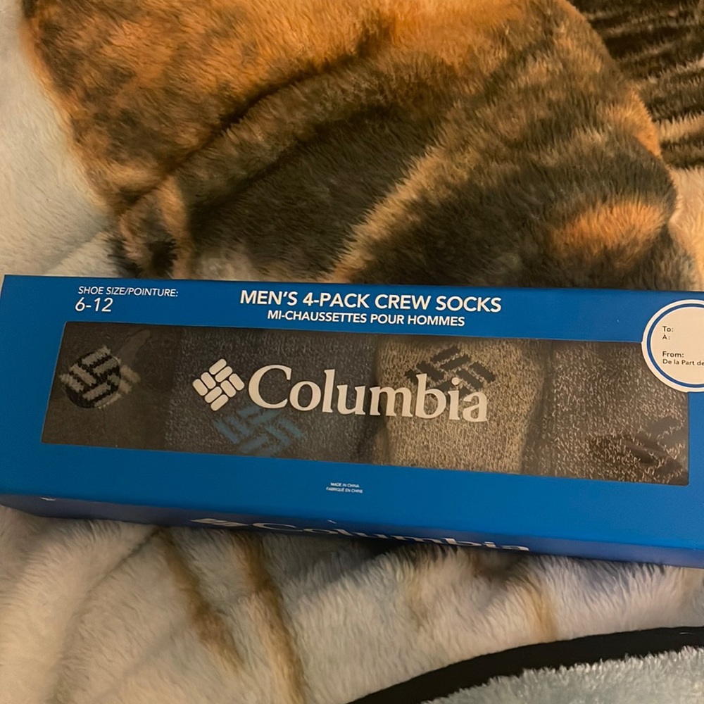 NEW IN BOX Columbia Men’s 4-Pack Crew Socks Black, Brown, Navy, and Khaki color